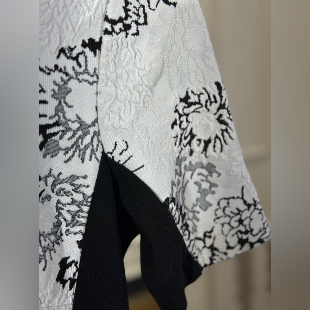 Joseph Ribkoff Black & White‎ Textured stretch Abstract Chic Sheath Dress Size 8 - Picture 2 of 5